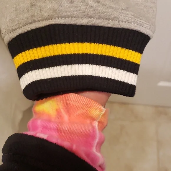 WOMEN'S LARGE NFL STEELERS LETTERMAN/VARSITY JACKET - Picture 4 of 16